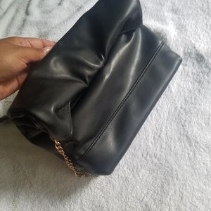 Crossbody bag from street level